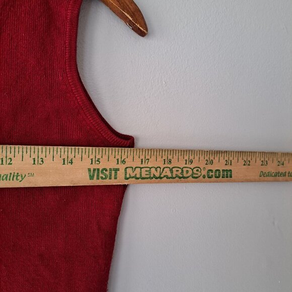 Studio I Women Sleeveless Knit‎ Ribbed Cropp Crochet Neck Burgandy Top Size 10 - Picture 8 of 8